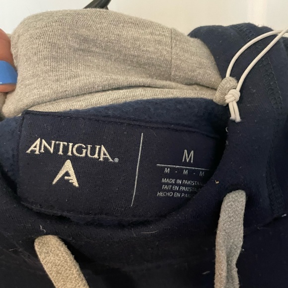 Boston Red Sox Sweatshirt. Medium - Picture 3 of 3